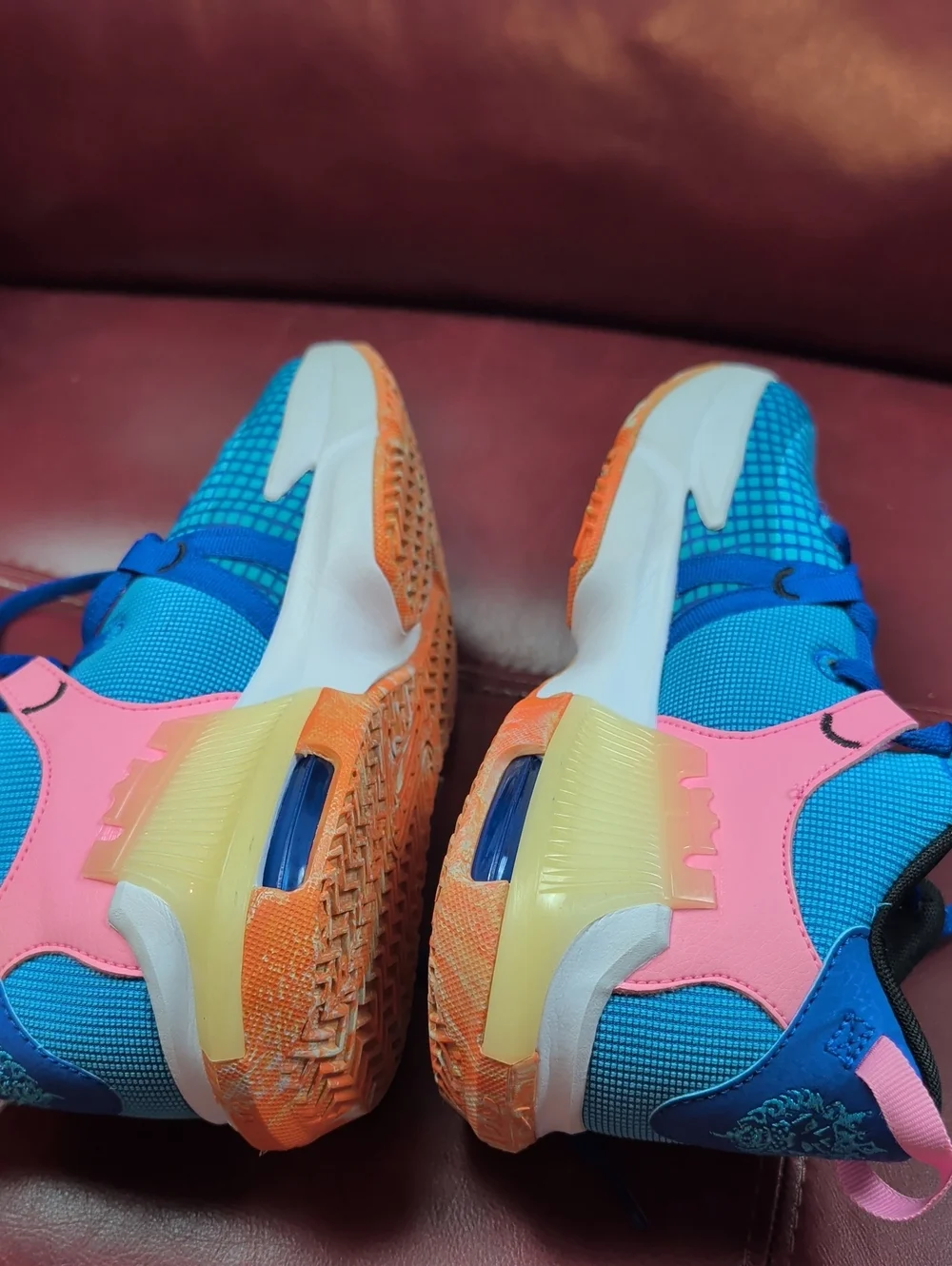Nike LeBron Witness VII Hyper Royal Pink Black Kids 6 Y